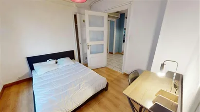 Room for rent in Grenoble, Auvergne-Rhône-Alpes