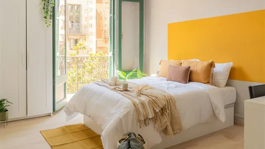 Rooms in Barcelona Ciutat Vella - photo 1