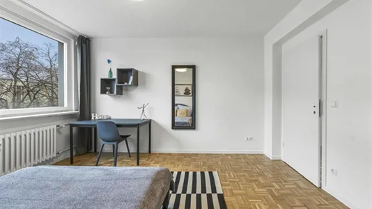 Rooms in Berlin Charlottenburg-Wilmersdorf - photo 3