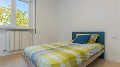 Room for rent in Milano Zona 6 - Barona, Lorenteggio, Milan
