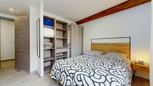 Rooms in Grenoble - photo 3