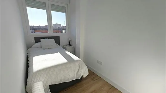 Rooms in Madrid Carabanchel - photo 1