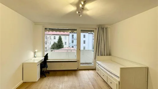 Rooms in Location is not specified - photo 1