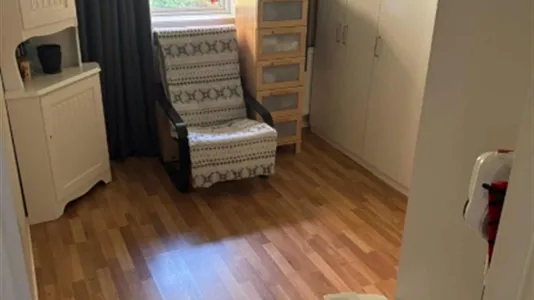 Houses in Örebro - photo 5