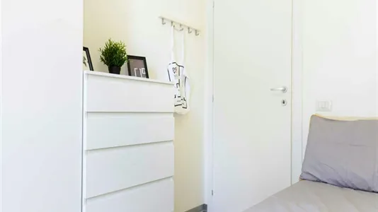 Rooms in Milano Zona 8 - Fiera, Gallaratese, Quarto Oggiaro - photo 5