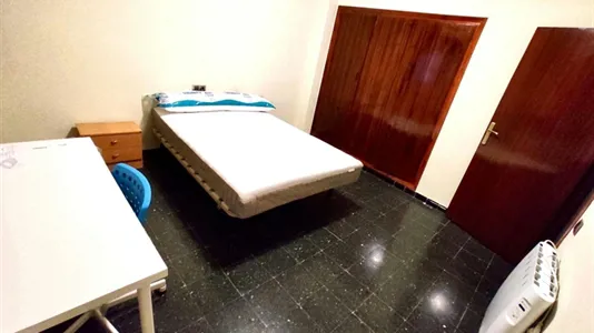 Rooms in Castellón de la Plana/Castelló de la Plana - photo 1