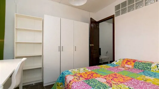 Rooms in Granada - photo 1