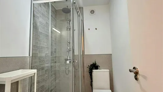 Rooms in Mislata - photo 8