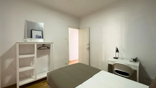 Rooms in Barcelona Eixample - photo 2