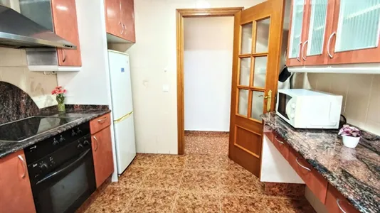 Rooms in Burjassot - photo 9