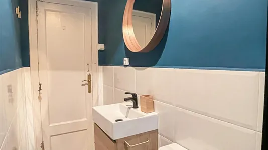 Rooms in Barcelona Eixample - photo 8