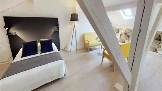 Rooms in Boulogne-Billancourt - photo 2