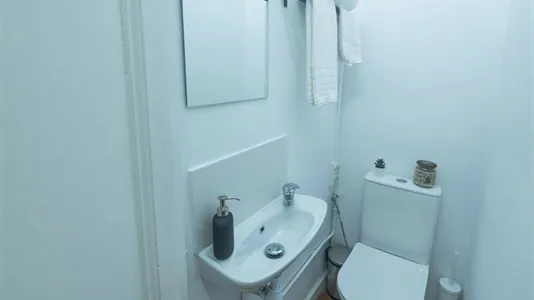 Rooms in Barcelona Ciutat Vella - photo 6