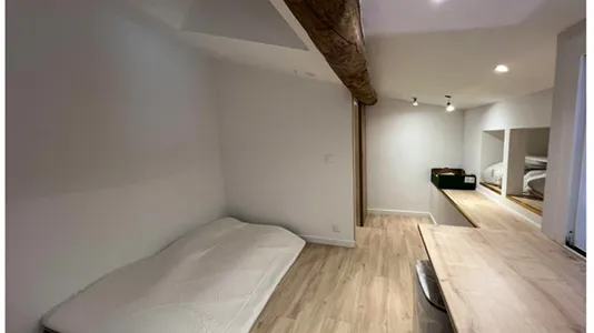 Rooms in Nîmes - photo 5