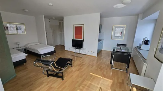 Apartments in Berlin Tempelhof-Schöneberg - photo 1