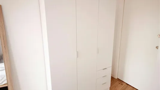 Rooms in Barcelona Sants-Montjuïc - photo 10