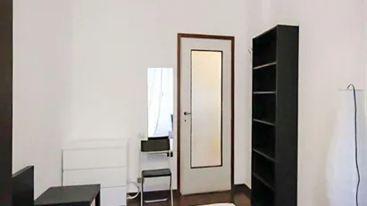 Room for rent in Milano Zona 6 - Barona, Lorenteggio, Milan