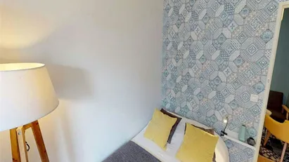 Room for rent in Nanterre, Île-de-France Room for rent in Nanterre, Île-de-France