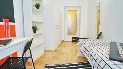 Room for rent in Milano Zona 1 - Centro storico, Milan