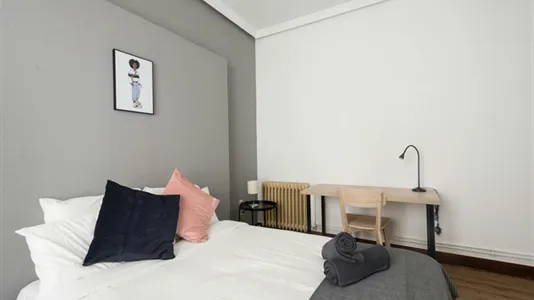 Rooms in Madrid Centro - photo 6