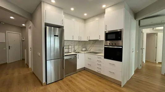 Rooms in Barcelona Eixample - photo 5