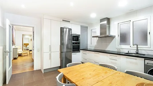 Rooms in Barcelona Ciutat Vella - photo 5