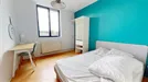 Room for rent, Lille, Hauts-de-France, &lt;span class=&quot;blurred street&quot; onclick=&quot;ProcessAdRequest(10549782)&quot;&gt;&lt;span class=&quot;hint&quot;&gt;See streetname&lt;/span&gt;[xxxxxxxxxxxxx]&lt;/span&gt;