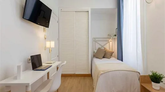 Rooms in Madrid Centro - photo 2