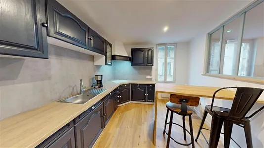 Houses in Angoulême - photo 8