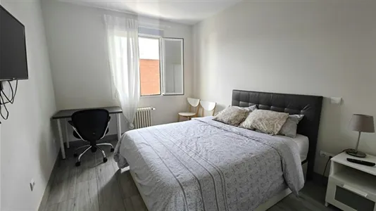 Rooms in Coslada - photo 2
