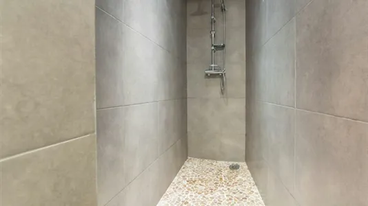 Rooms in Valencia Ciutat Vella - photo 9