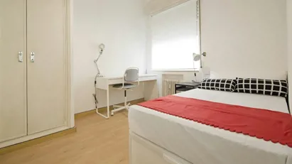 Room for rent in Madrid Moncloa-Aravaca, Madrid