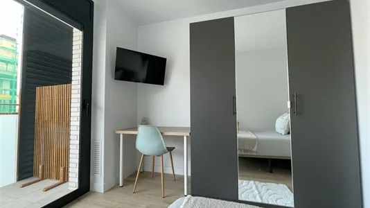 Rooms in El Prat de Llobregat - photo 7