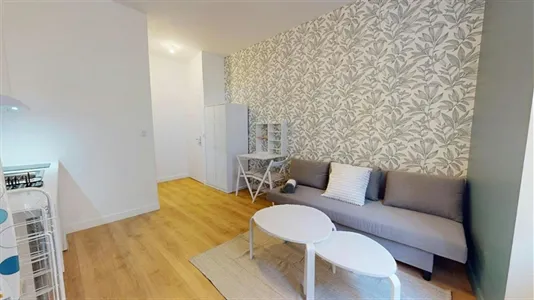 Apartments in Lyon - photo 2