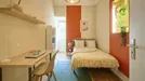Room for rent, Lisbon (region), &lt;span class=&quot;blurred street&quot; onclick=&quot;ProcessAdRequest(13208855)&quot;&gt;&lt;span class=&quot;hint&quot;&gt;See streetname&lt;/span&gt;[xxxxxxxxxxxxx]&lt;/span&gt;
