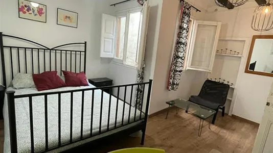 Rooms in Barcelona Ciutat Vella - photo 6