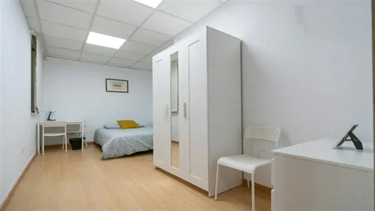 Rooms in Valencia Ciutat Vella - photo 3