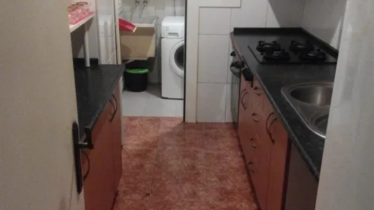 Rooms in Barcelona Sants-Montjuïc - photo 5