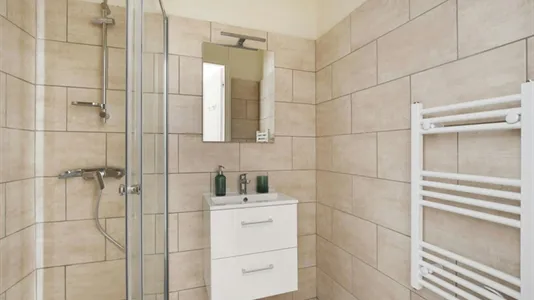 Rooms in Paris 15ème arrondissement - photo 9