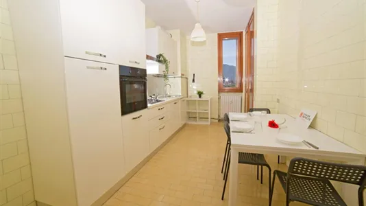 Rooms in Lecco - photo 9