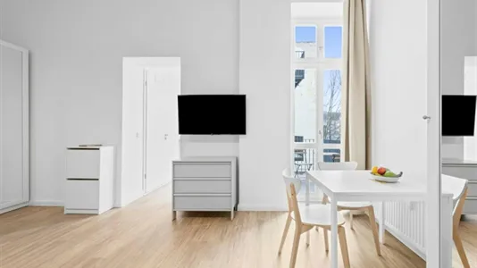 Apartments in Location is not specified - photo 5