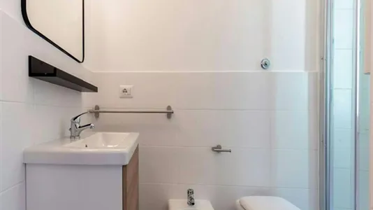 Rooms in Roma Municipio II – Parioli/Nomentano - photo 7