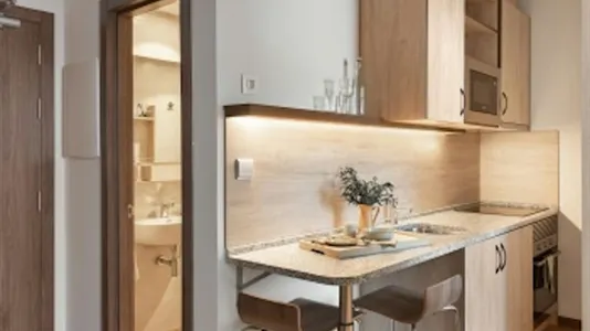 Rooms in Madrid Moncloa-Aravaca - photo 2