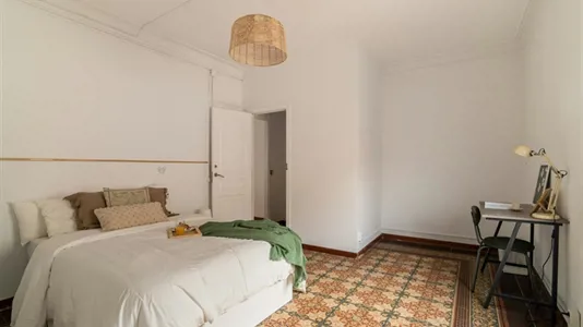 Rooms in Barcelona Ciutat Vella - photo 3