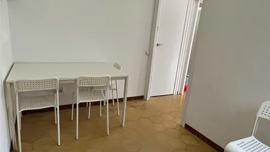 Rooms in Barcelona Eixample - photo 10