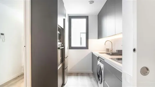 Rooms in Barcelona Ciutat Vella - photo 5