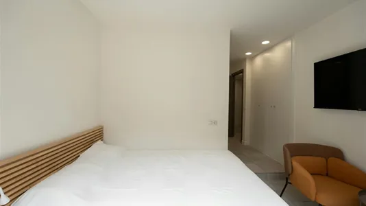 Rooms in Madrid Centro - photo 3