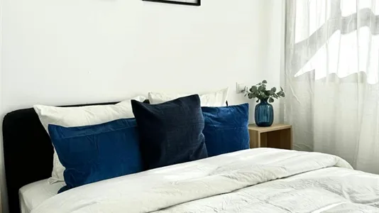 Rooms in Madrid Chamartín - photo 9