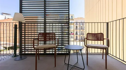 Rooms in Barcelona Ciutat Vella - photo 5