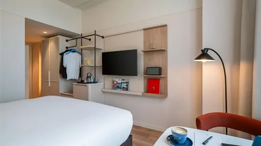 Rooms in Barcelona Sant Martí - photo 2